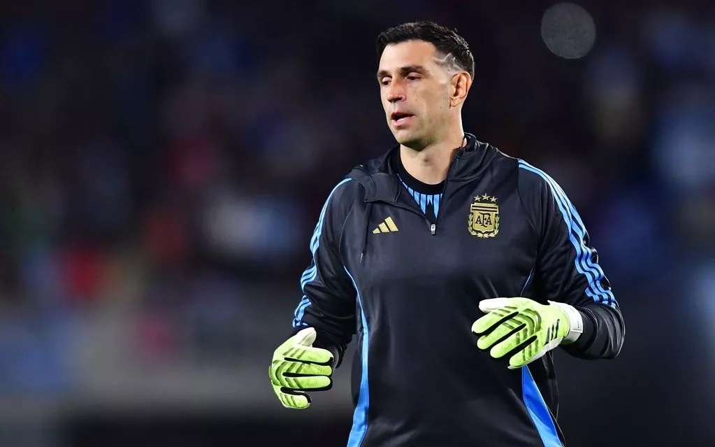 早期假期！ Team WE 的离谱中单和打野假装成职业选手，毫无悬念地被 LGD Gaming 以3-0横扫