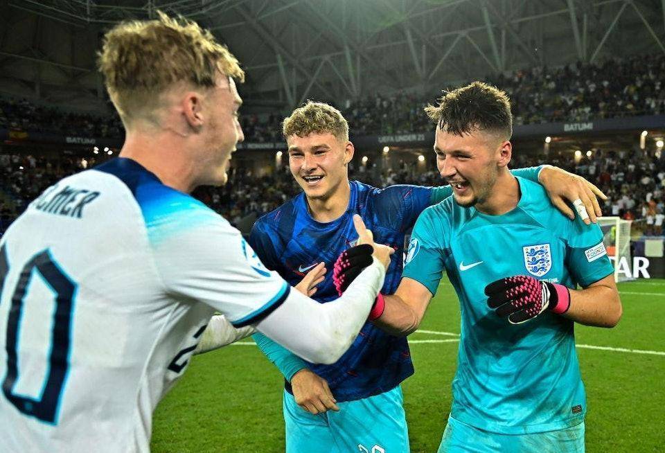 或无缘S13赛季！小狗Uzi直播发声，年龄问题是关键