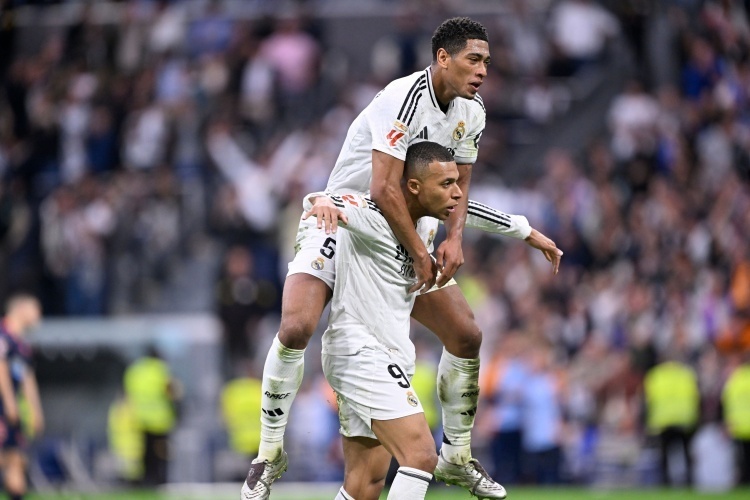 官方LOL推特宣布： LPL 的官方英文直播将被取消，仅保留纯直播和二级直播。