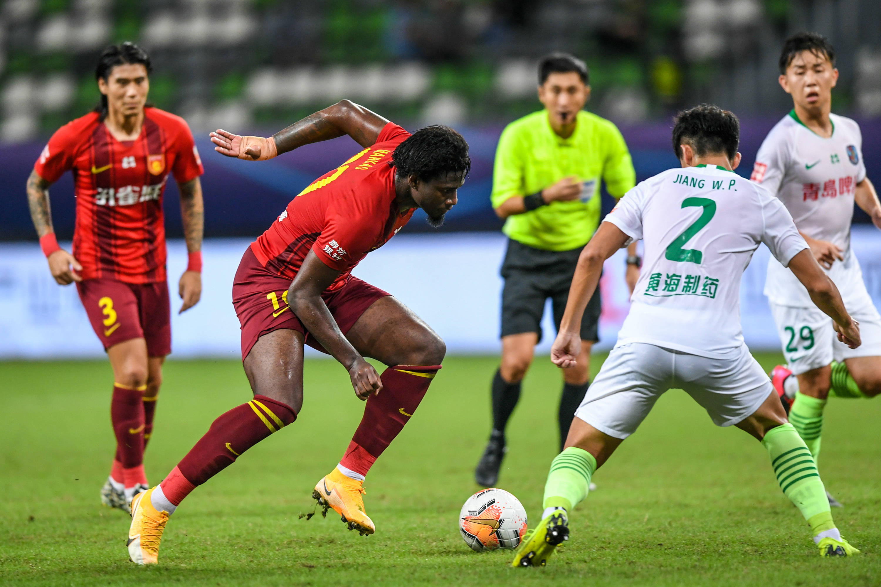 JamYoung 的经典沙漠之鹰四杀很难拯救团队。 TyLoo 在自选地图中输给了 MIBR